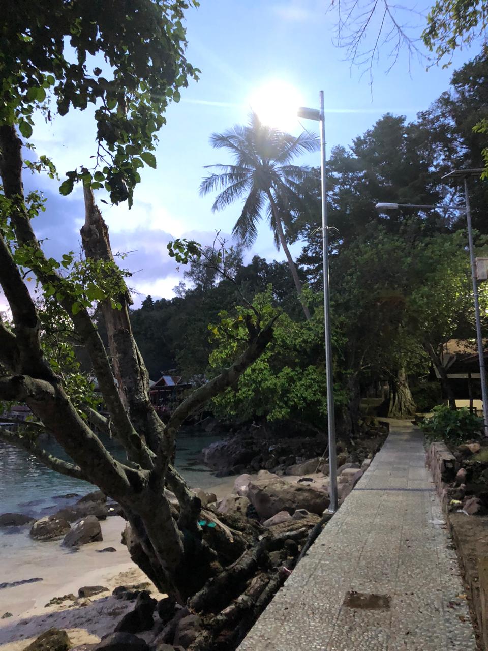 Pemasangan Lampu PJUTS di Pulau Rubiah, Sabang, NAD