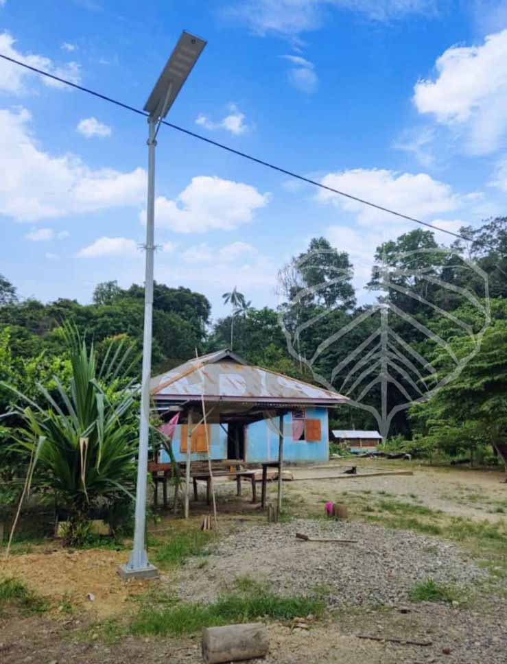 lampu tenaga surya di Papua, Indonesia